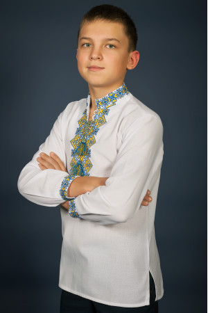 Вишиванка для хлопчика «Ростислав» з жовто-блакитним орнаментом