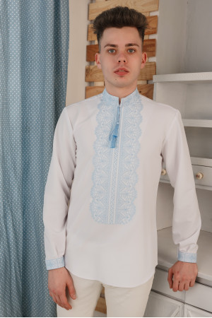 Вышиванка мужская «Илья» белого цвета с голубым орнаментом