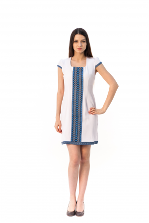Платье «Шелковая косица» с голубой вышивкой