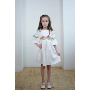 Сукня для дівчинки «Квіткова гладь» білого кольору