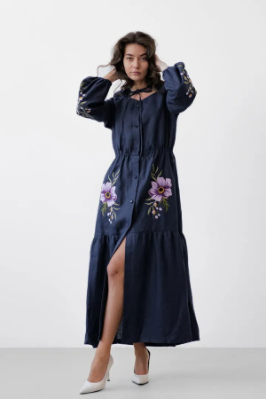 Вышитое платье «Розквіт» темно-синего цвета