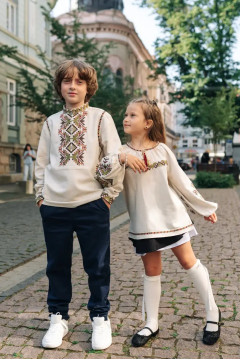 Вишитий комплект для хлопчика та дівчинки «Батьківський дар» кольору льону