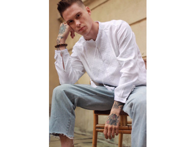 Чоловіча вишиванка «Отаман» біла з білим орнаментом