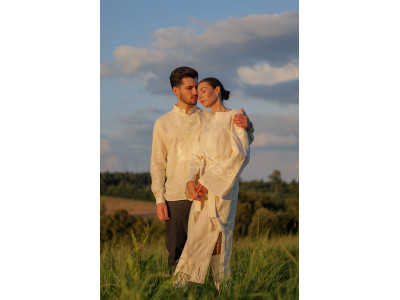 Вишитий комплект для пари «Чарівна стихія» молочного кольору