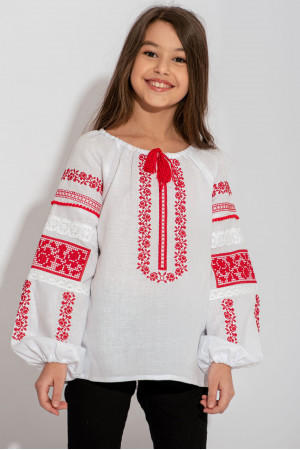 Вышиванка для девочки «Кружевные цветы» белого цвета с красной вышивкой