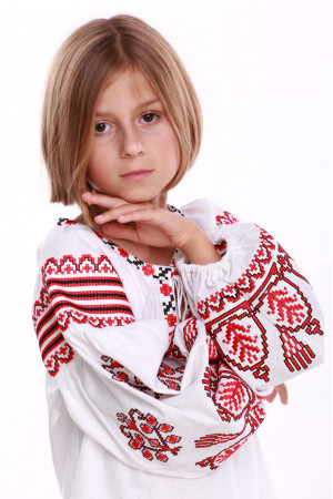 Сукня для дівчинки «Розкіш» біла з червоним орнаментом