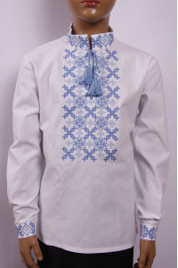 Вышиванка для мальчика «Явор» белого цвета с синим орнаментом