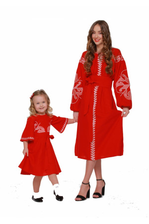 Комплект вышитых платьев для мамы и дочки «Веснянка»