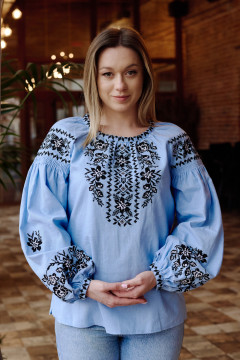 Embroidered shirt 