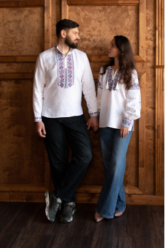 Парний комплект вишиванок «Зорі на світанку» білого кольору