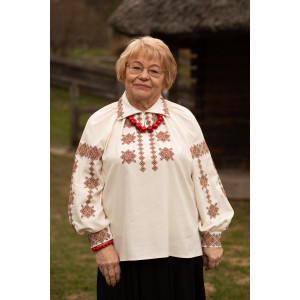 Вышиванка «Тепло Роду» молочного цвета