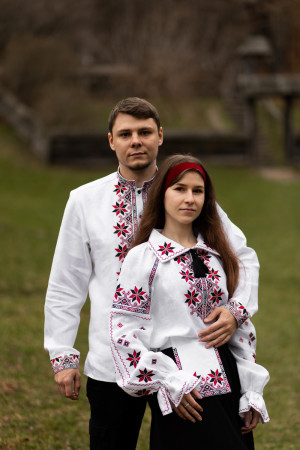 Парный комплект вышиванок «Червона рута» белого цвета