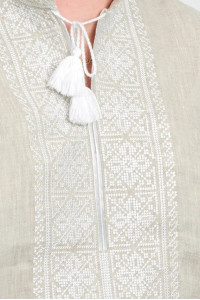Вышиванка «Ярополк» бежевого цвета с белым орнаментом