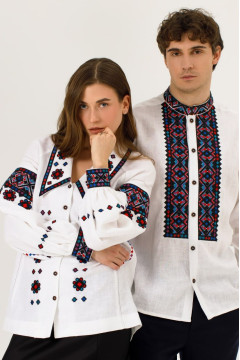 Парний комплект вишиванок «Подільська-темна» білого кольору