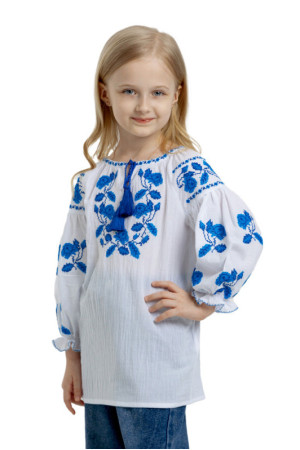 Вышиванка для девочки «Мечта» белого цвета с синим орнаментом