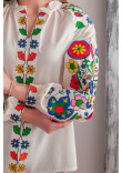 Вышиванка «Веснянка» молочного цвета с многоцветным орнаментом