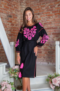 Сукня «Вікторія» чорного кольору з рожевим орнаментом