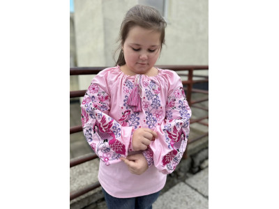 Вишиванка для дівчинки «Зозулька» рожевого кольору з рожевим орнаментом