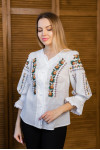 Embroidered shirt "Lucia" in white with green ornament