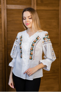 Вишиванка «Люція» білого кольору з зеленим орнаментом