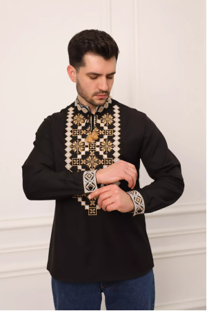 Чоловіча вишиванка «Яромир» чорного кольору з золотавим орнаментом
