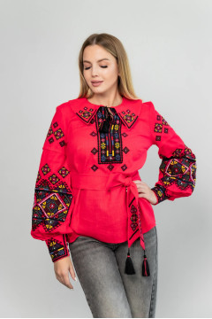 Вишиванка «Карпатська» коралового кольору