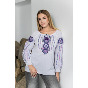 Вишиванка «Ганна» білого кольору з фіолетовим орнаментом