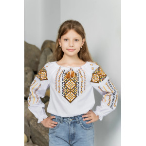 Вышиванка для девочки «Гануся» белого цвета с золотистым орнаментом