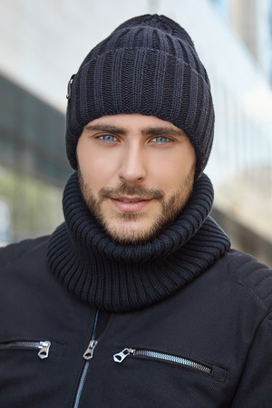 Необычный вязаный мужской шарф-платок
