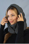 Hood with collar 