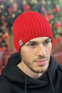 Мужская шапка «Грант» красного цвета