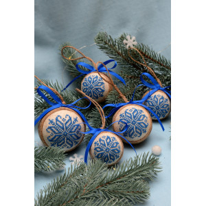 Набор елочных шаров «Морозний цвіт» синего цвета