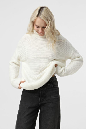 White sweater "Milli"