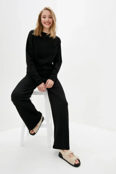 Брючный костюм "Берри" черного цвета