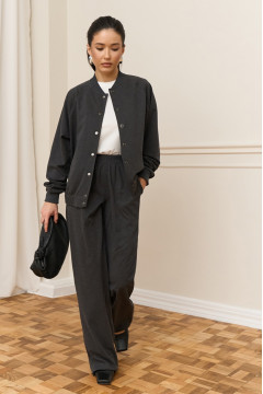 Брючный костюм «Аскот» графитового цвета