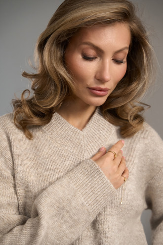 Джемпер «Орфея» цвета льна Джемпер «Орфея» цвета льна