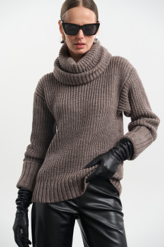 Свитер с хомутом «Аляска» серого цвета