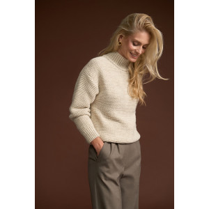 Sweater "Chrysanthemum" milky color