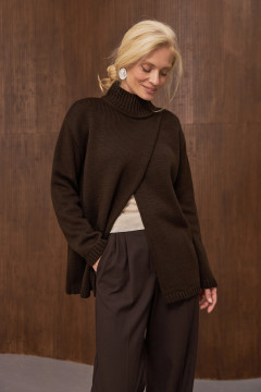 Chocolate-colored Maybach-scented sweater