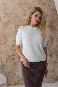 Футболка «Катрін» молочного кольору