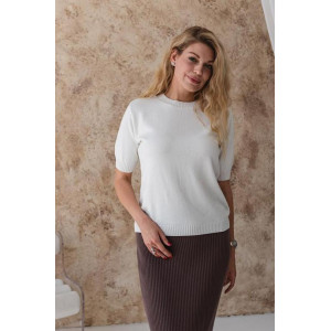 Футболка «Катрин» молочного цвета