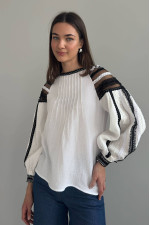 Blouse "Malin" milky color