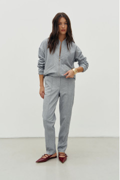 Брючний костюм «Фрім» сірого кольору
