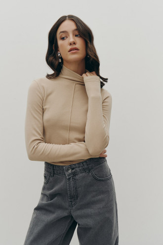 Свитшот «Раміна» бежевого цвета Свитшот «Раміна» бежевого цвета