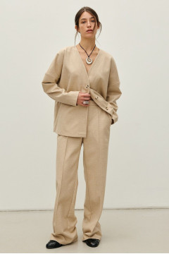 Брючный костюм «Хельга» бежевого цвета