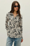 Сорочка «Лілу» з принтом в чорну квітку