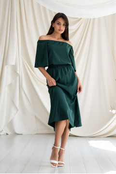 Emerald-colored "Lucia-Laria" costume
