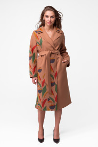 Жіноче пальто «Аміна» кольору кемел з принтом-квіти