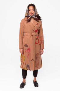 Женское пальто «Амина» цвета кэмел с принтом-гранж