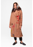 Жіноче пальто «Аміна» кольору кемел з принтом-гранж
